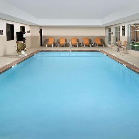 Homewood Suites By Hilton Kansas City Speedway Bagian luar foto