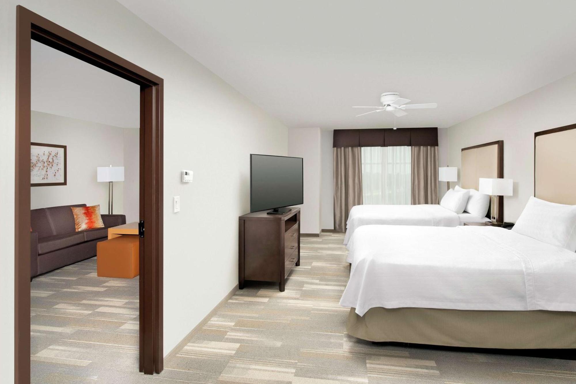 Homewood Suites By Hilton Kansas City Speedway Bagian luar foto