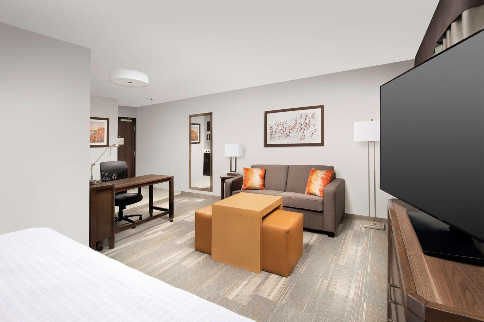 Homewood Suites By Hilton Kansas City Speedway Bagian luar foto