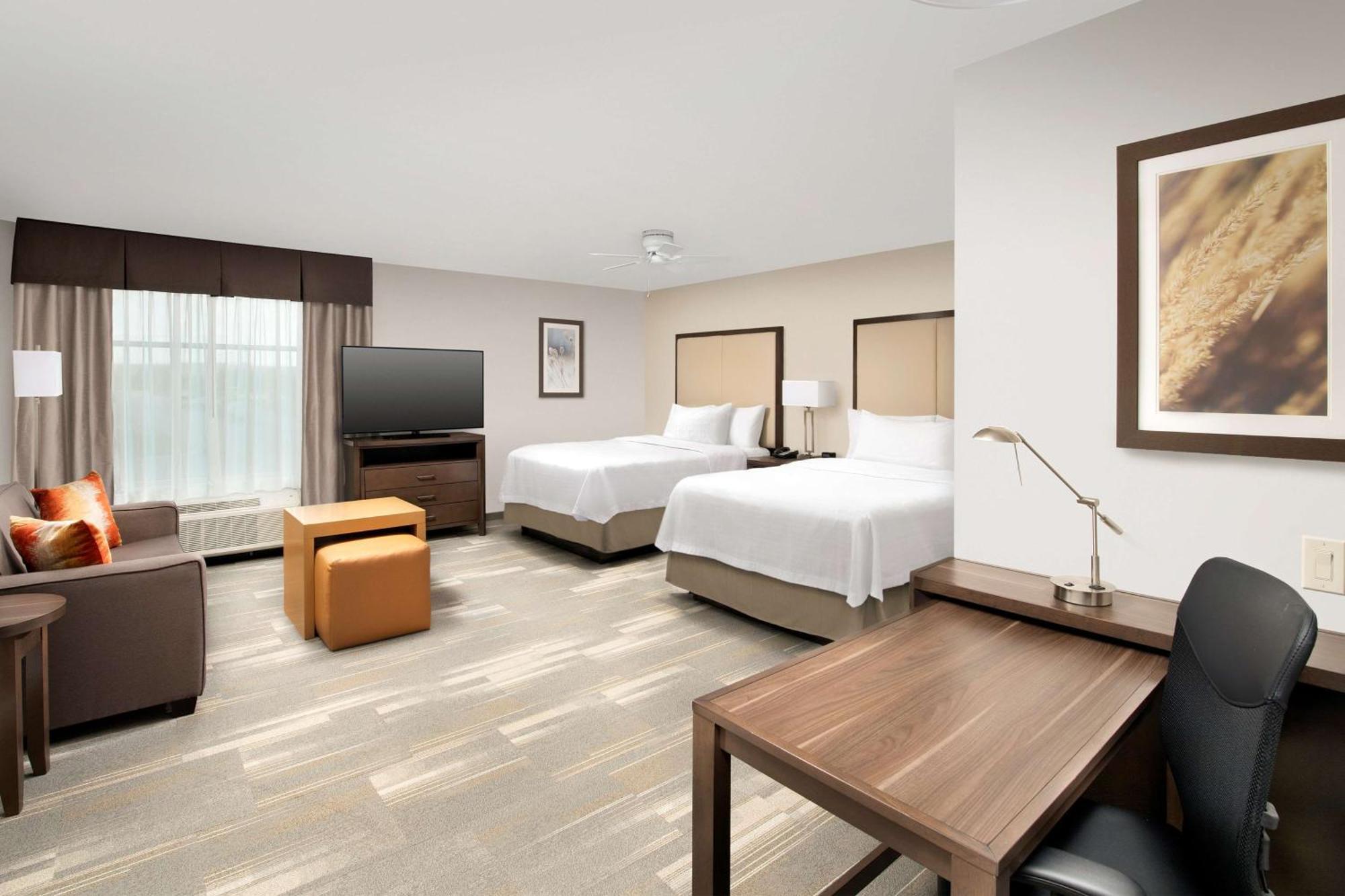 Homewood Suites By Hilton Kansas City Speedway Bagian luar foto