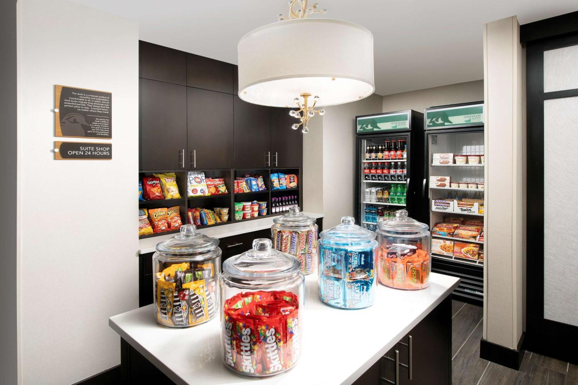 Homewood Suites By Hilton Kansas City Speedway Bagian luar foto