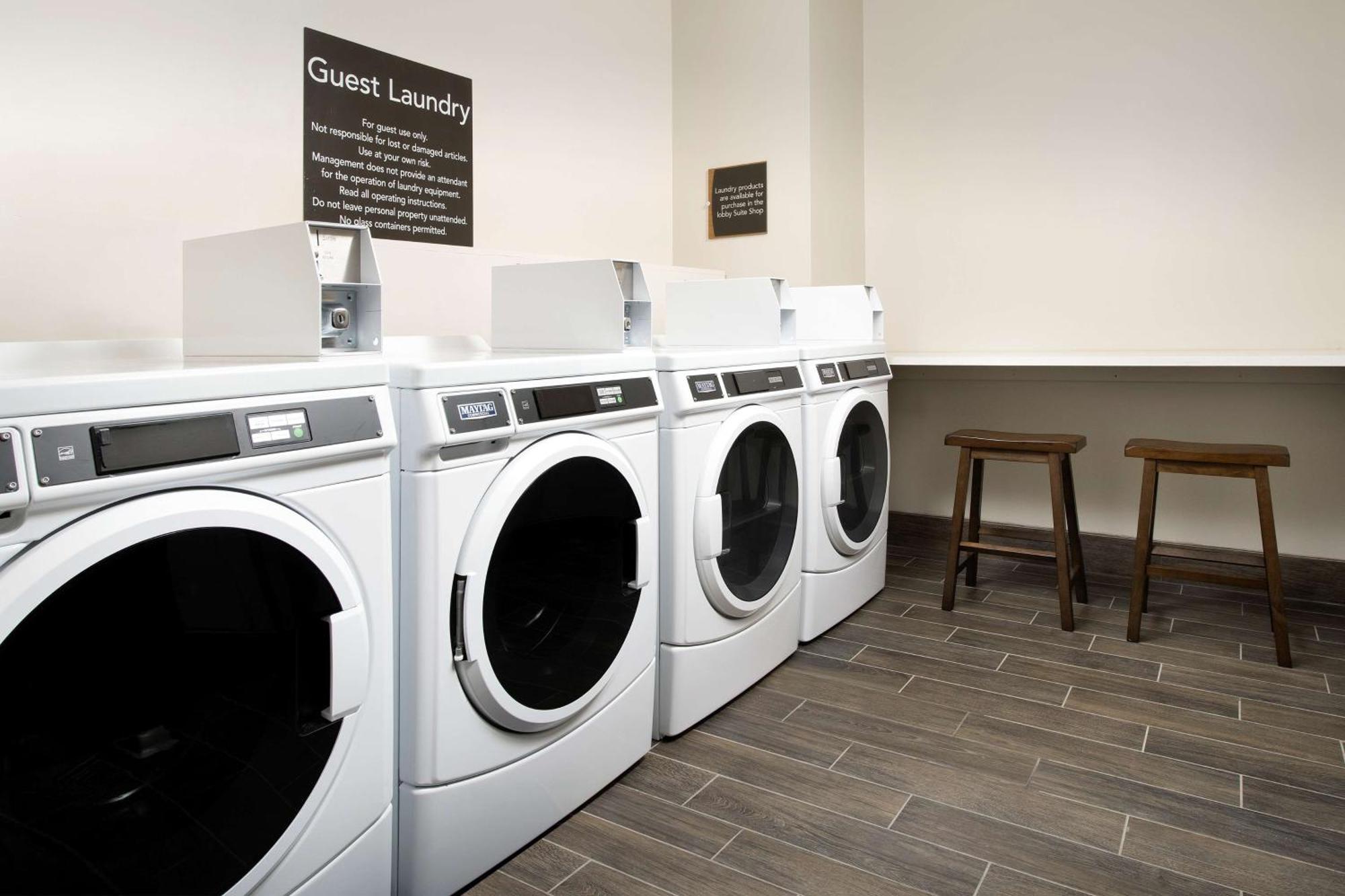 Homewood Suites By Hilton Kansas City Speedway Bagian luar foto