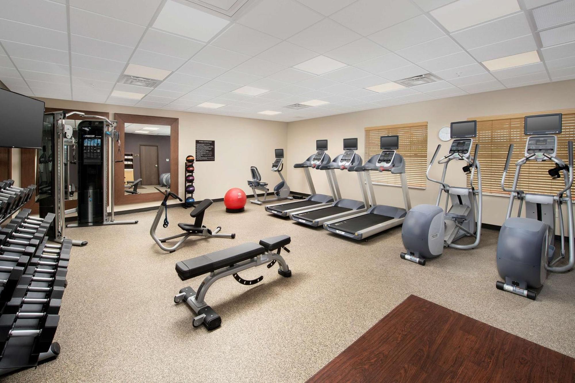 Homewood Suites By Hilton Kansas City Speedway Bagian luar foto